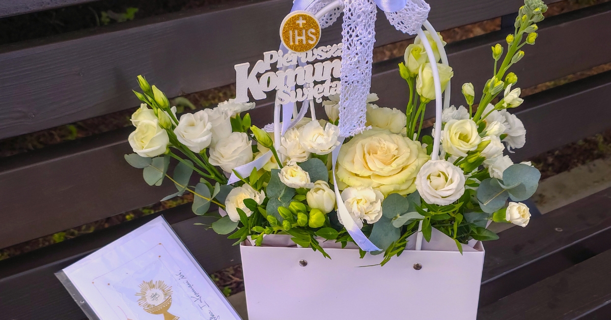 kwiaty na pierwszą komunię